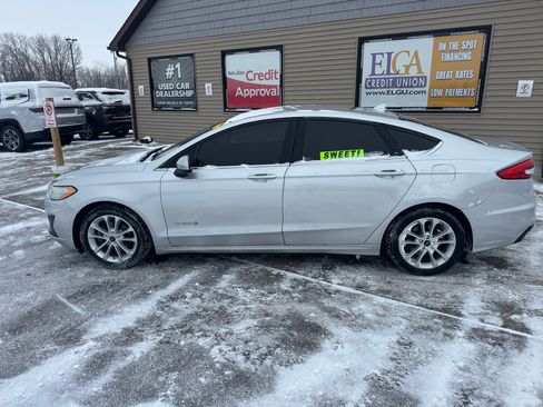 Used 2019 Ford Fusion SE image 8