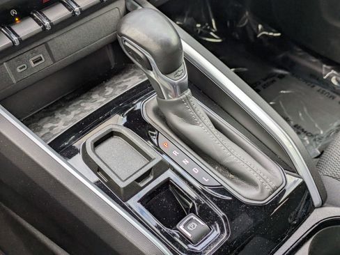 Used 2023 Chevrolet Colorado LT image 21