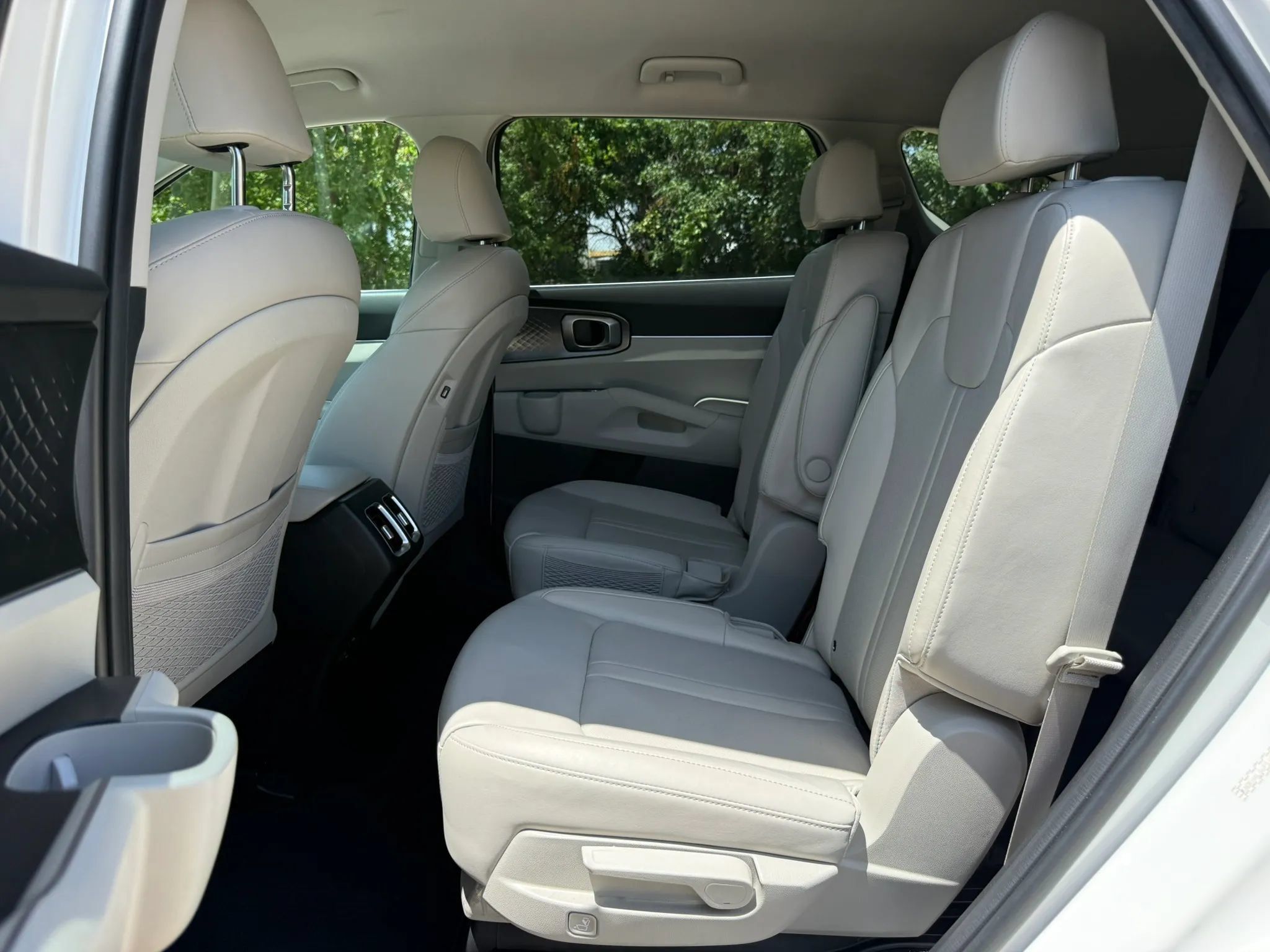 Used 2023 Kia Sorento EX FWD image 11