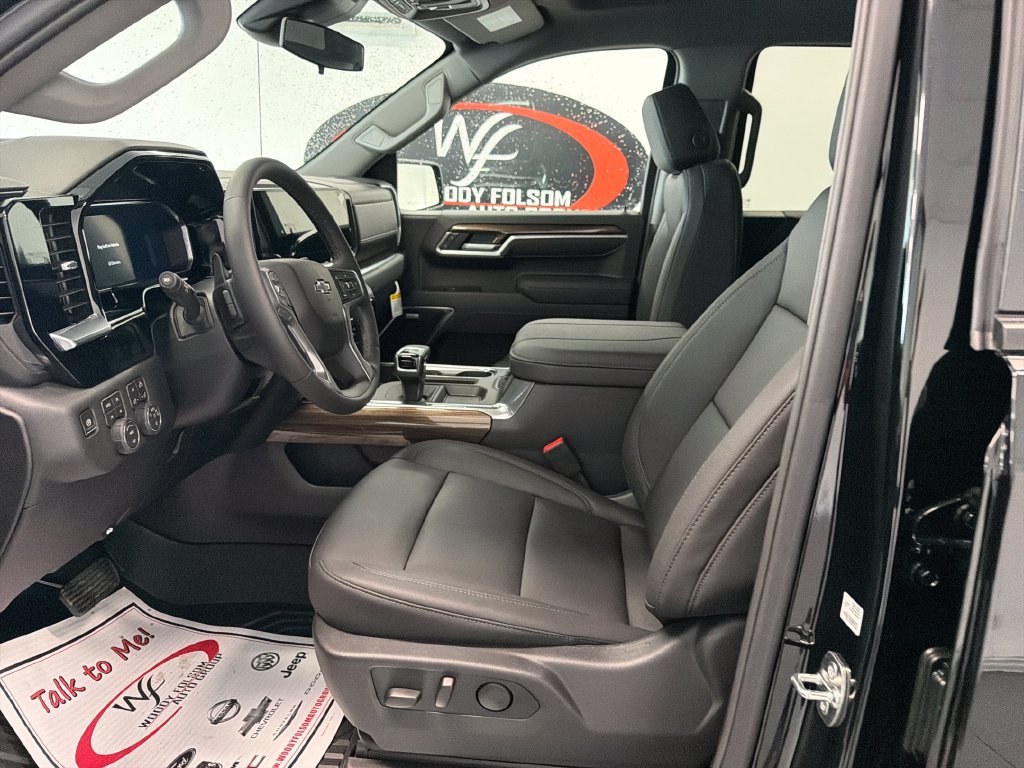 New 2026 Chevrolet Silverado 1500 RST w/ RST All Star Premium Package AWD/4WD image 9