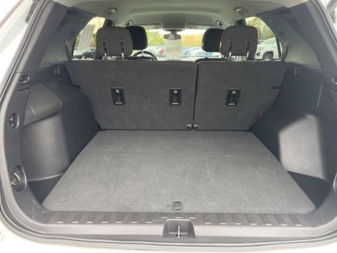 Used 2018 Chevrolet Equinox LT image 20