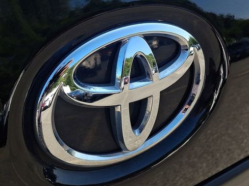 Used 2020 Toyota Sienna L image 30