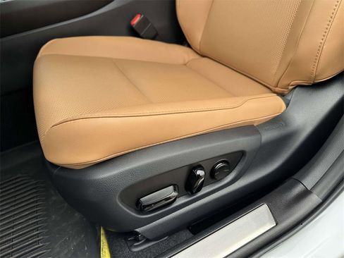 Used 2025 Lexus UX 300h AWD image 18