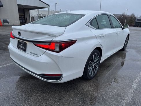 Certified 2023 Lexus ES 300h w/ Premium Package image 3