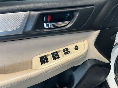 Used 2019 Subaru Outback 2.5i Premium image 6