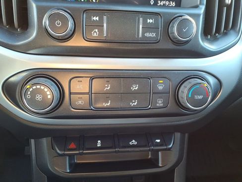 Used 2022 Chevrolet Colorado LT w/ LT Convenience Package image 18