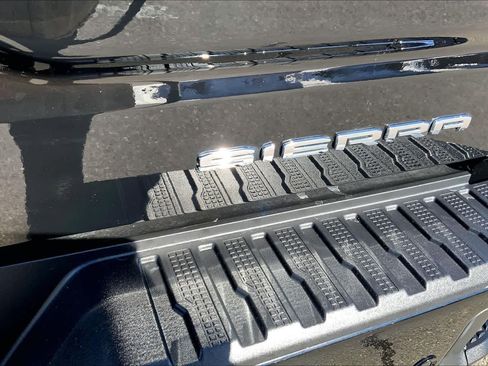 Used 2023 GMC Sierra 1500 Denali w/ Denali Reserve Package image 10