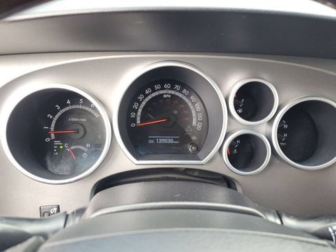 Used 2014 Toyota Sequoia Platinum RWD image 34