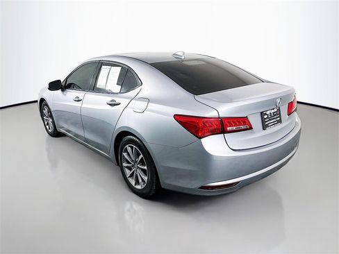 Used 2019 Acura TLX image 5