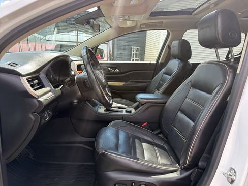 Used 2019 GMC Acadia Denali w/ Technology Package AWD/4WD image 11