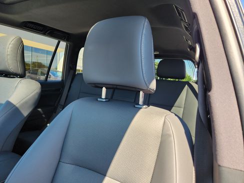 Used 2023 Lexus GX 460 Premium w/ Premium Plus Package AWD/4WD image 11