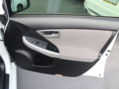 Used 2013 Toyota Prius Three image 20