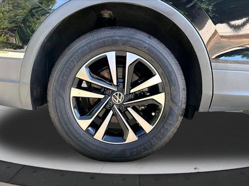 Used 2023 Volkswagen Tiguan S FWD image 35