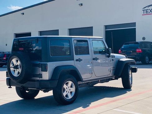 Used 2014 Jeep Wrangler Unlimited Sport w/ Quick Order Package 24S AWD/4WD image 13