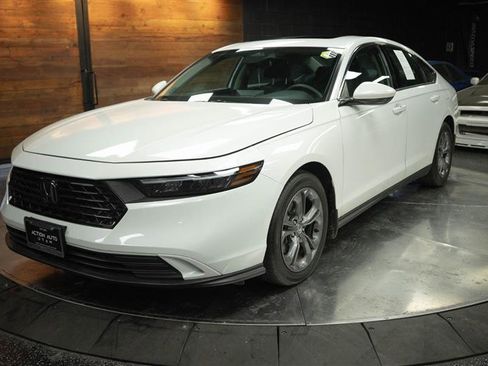 Used 2023 Honda Accord EX image 2