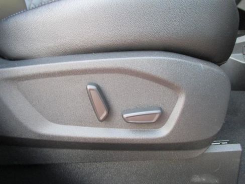 Used 2024 Ford Edge Titanium image 22