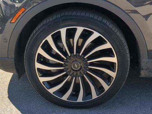 Used 2023 Lincoln Nautilus Black Label w/ Class II Trailer Tow Package image 9