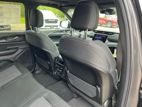 New 2026 Jeep Grand Cherokee Laredo X AWD/4WD image 15