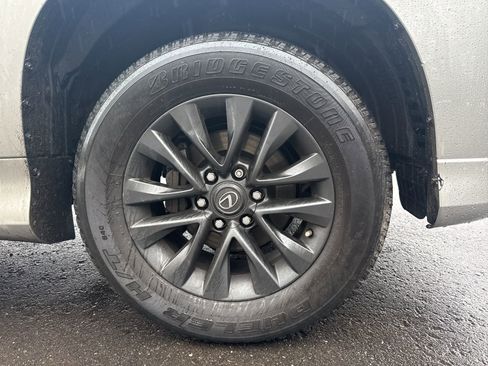 Used 2023 Lexus GX 460 Premium w/ Premium Package image 10