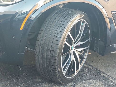 Used 2019 BMW X5 xDrive50i w/ M Sport Package image 33