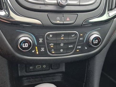 Used 2024 Chevrolet Equinox RS image 30