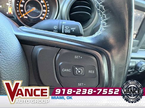 Used 2021 Jeep Gladiator Sport image 29