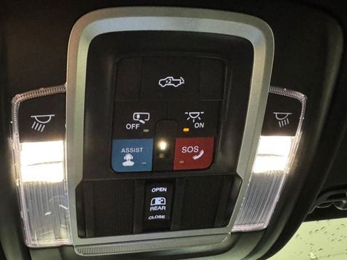 Used 2025 RAM 1500 Big Horn image 32