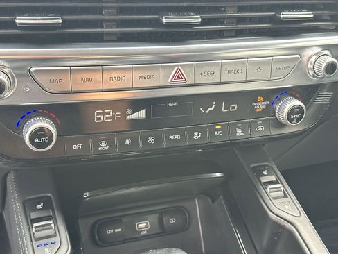 Certified 2022 Kia Telluride EX image 17