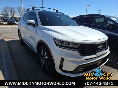 Used 2023 Kia Sorento S w/ Panoramic Sunroof Package image 1
