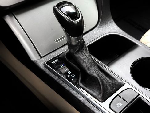 Used 2017 Hyundai Sonata Limited w/ Tech Package 03 image 50