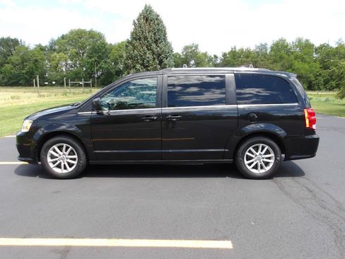 Used 2019 Dodge Grand Caravan SXT FWD image 10