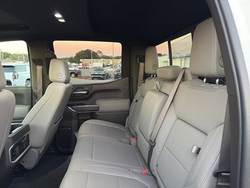 Used 2021 Chevrolet Silverado 1500 LTZ w/ LTZ Premium Package image 11