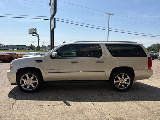 Used 2013 Cadillac Escalade ESV Luxury RWD image 7
