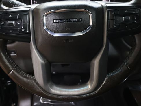 Used 2022 GMC Sierra 1500 Denali w/ Denali Premium Package AWD/4WD image 18