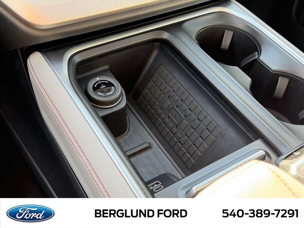 Used 2025 Ford Expedition Max Active AWD/4WD image 35