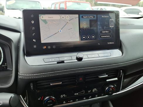 Certified 2024 Nissan Rogue SL image 9