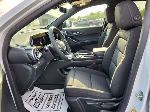 New 2026 Chevrolet Equinox LT w/ Safety and Technology Package FWD image 9