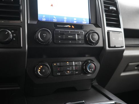 Used 2020 Ford F150 XLT w/ Equipment Group 302A Luxury AWD/4WD image 22