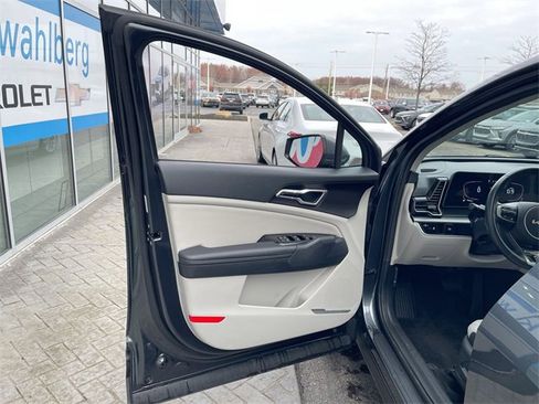 Used 2023 Kia Sportage EX image 22