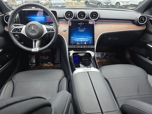 Used 2025 Mercedes-Benz C 300 4MATIC Sedan image 19