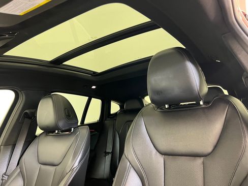 Used 2022 BMW X4 xDrive30i w/ Convenience Package image 12