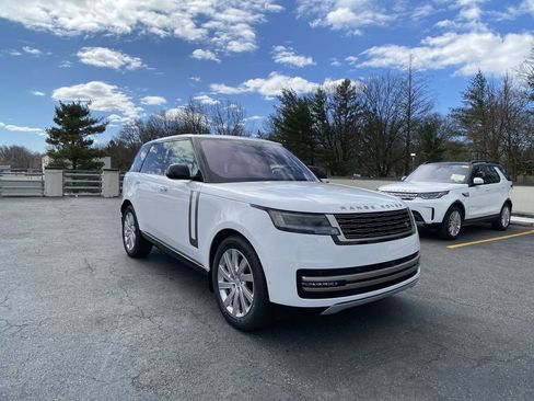 Certified 2023 Land Rover Range Rover SE image 2