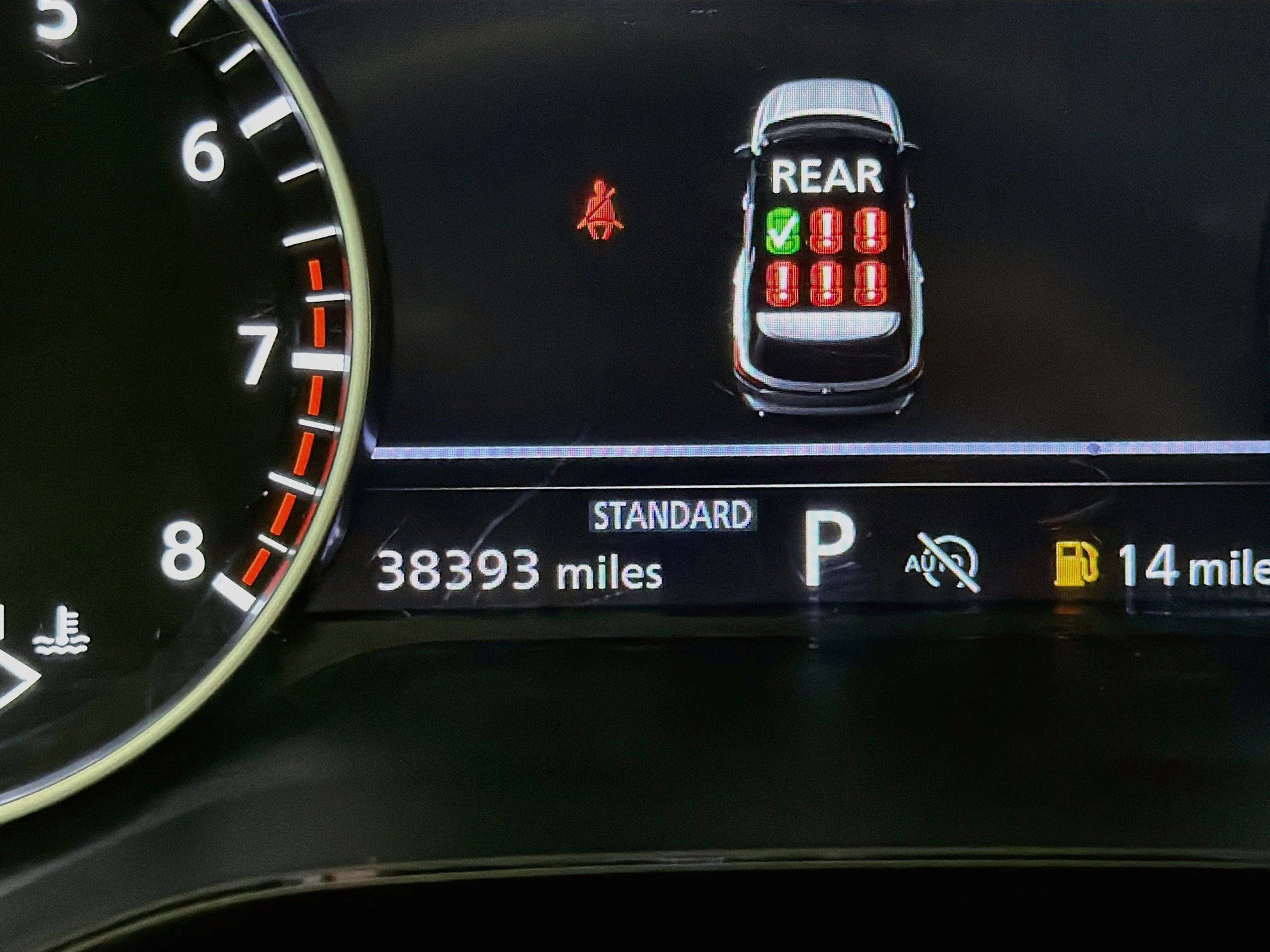 Used 2025 Nissan Pathfinder SL FWD image 8