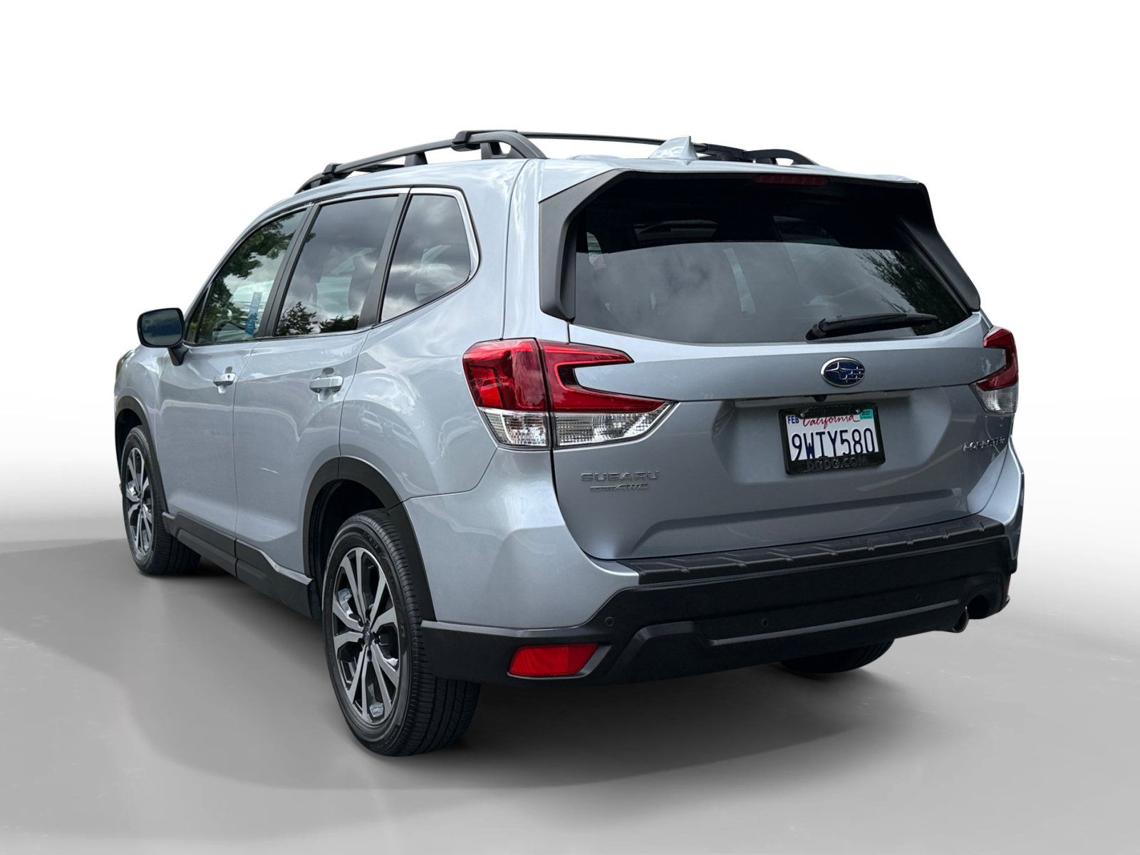 Used 2023 Subaru Forester Limited w/ Popular Package #2 AWD/4WD image 3