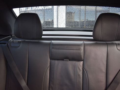 Used 2015 BMW M4 Convertible image 28