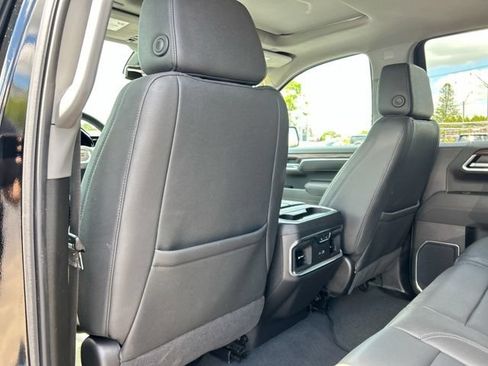 Used 2025 GMC Sierra 1500 SLT w/ SLT Premium Plus Package AWD/4WD image 17