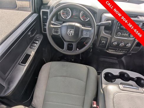 Used 2015 RAM 3500 Tradesman w/ Chrome Appearance Group image 16