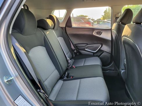 Used 2025 Kia Soul LX w/ LX Technology Package FWD image 26