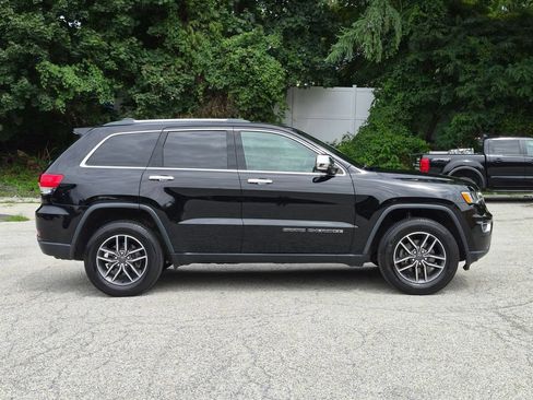 Certified 2019 Jeep Grand Cherokee Limited AWD/4WD image 2