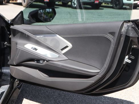 Used 2022 Chevrolet Corvette Stingray Preferred Cpe w/ Z51 Performance Package RWD image 39